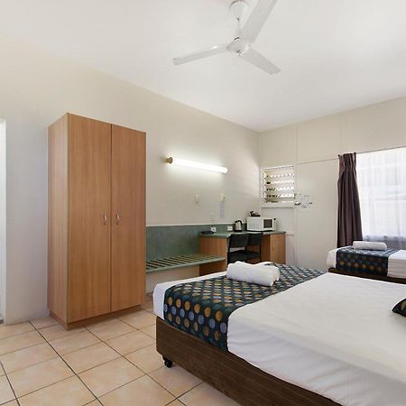 Beach House Motel Townsville Exterior photo