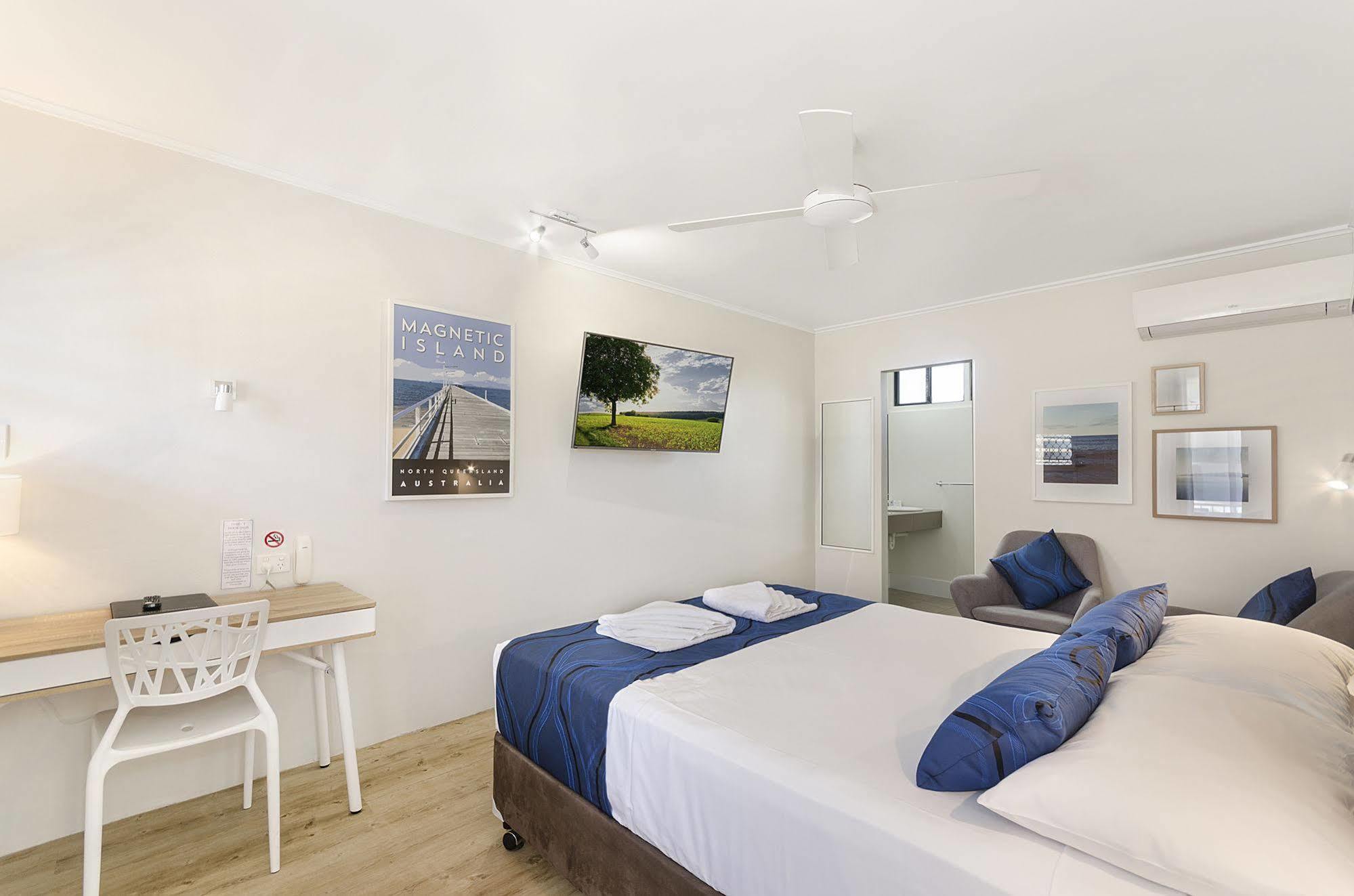 Beach House Motel Townsville Exterior photo